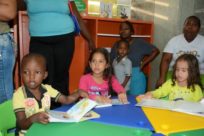 Dos salones de lectura infantil fueron inaugurados en el Distrito de Buenaventura