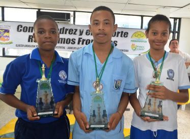 El deporte de ajedrez entregÃ³ las primeras medallas en los juegos Intercolegiados 