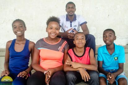 Atletas bonaverenses participan de intercambio deportivo en Jamaica 