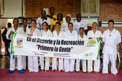 Las artes marciales llegaron a los Intercolegiados con los combates de Karate Do 