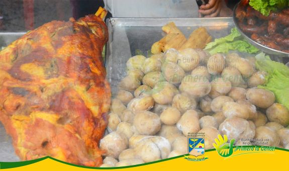 SecretarÃ­a de Salud realiza inspecciÃ³n, vigilancia y control en las ventas de comidas y expendio de bebidas tÃ­picas en el Festival FolclÃ³rico