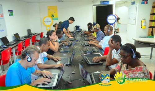 Personas con ceguera total y parcial son capacitados por la AdministraciÃ³n Distrital en sistemas bÃ¡sico