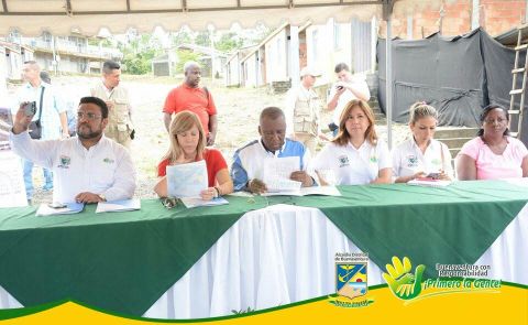 GobernaciÃ³n del Valle y alcaldÃ­a hicieron entrega oficial de planta de tratamiento de aguas residuales y red de acueducto y alcantarillado de la ciudadela Nueva Esperanza