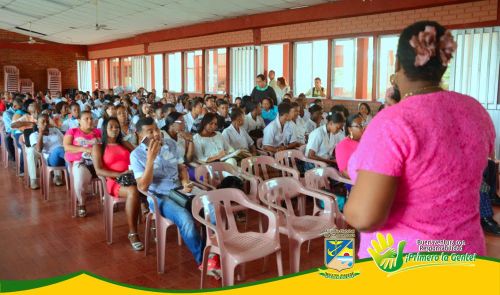 Con Ã©xito se realizÃ³ el foro Ambiente Escolar