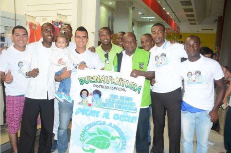 Con apoyo del EPA la fundaciÃ³n Agroesop hizo el lanzamiento de la campaÃ±a ecolÃ³gica â€œPÃ©gate al Chicleâ€ 