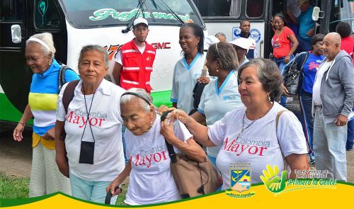 DelegaciÃ³n adulto mayor participÃ³ en el recorrido â€œConoce tu Valleâ€