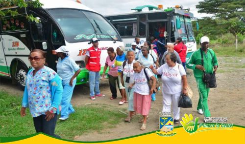 DelegaciÃ³n adulto mayor participÃ³ en el recorrido â€œConoce tu Valleâ€