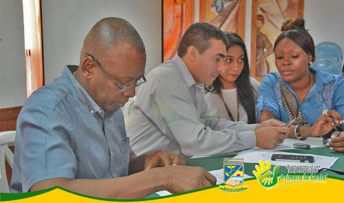 Alcalde EliÃ©cer Arboleda Torres presidiÃ³ puesto de mando unificado para las elecciones del plebiscito por la paz
