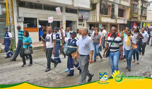 La comunidad atendiÃ³ el llamado de emergencia del Quinto Simulacro Nacional de EvacuaciÃ³n