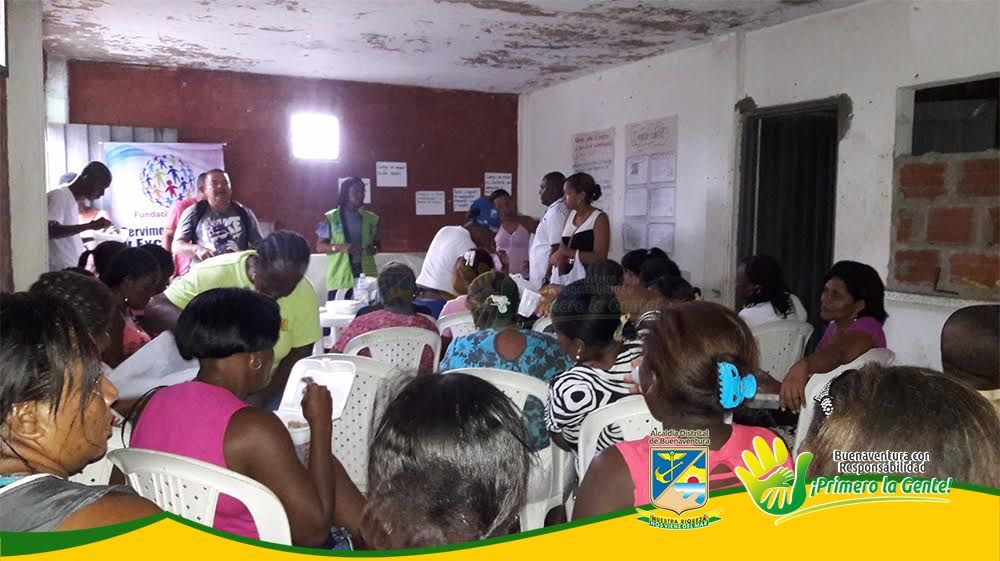 Vendedoras de mariscos de la plazoleta del barrio Juan 23 reciben capacitaciÃ³n sobre el adecuado manejo de los residuos orgÃ¡nicos e inorgÃ¡nicos