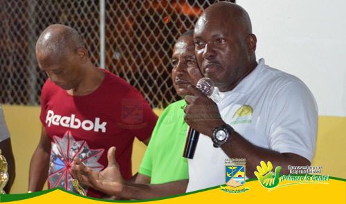 Inderbuenaventura realizÃ³ homenaje al histÃ³rico futbolista VÃ­ctor Campaz