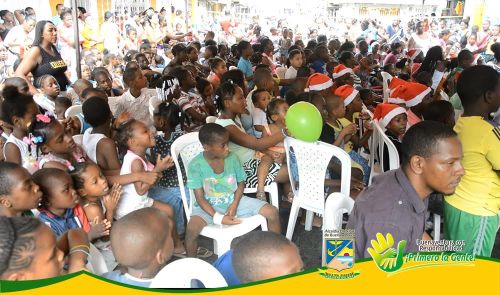 AdministraciÃ³n Distrital hizo el cuarto dÃ­a de novena de navidad en La Playita