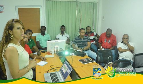 Funcionarios del Establecimiento PÃºblico Ambiental recibieron capacitaciÃ³n para desarrollar el programa consolidaciÃ³n de la gobernanza forestal en el 2017