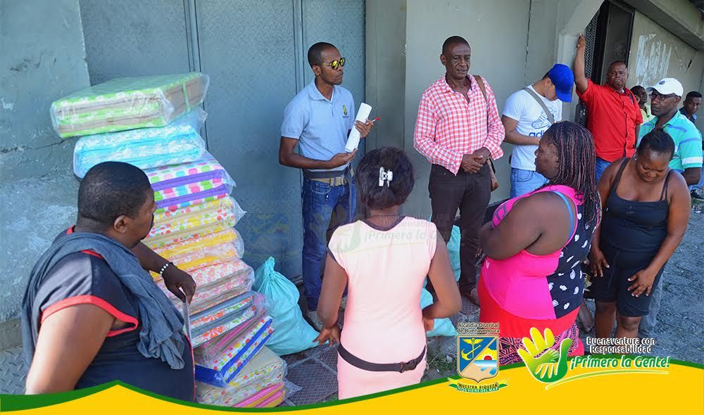 AlcaldÃ­a Distrital entregÃ³ kits de ayuda humanitaria a damnificados por incendio en Pueblo Nuevo