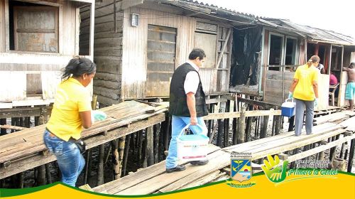 Exitosa jornada de vacunaciÃ³n antirrÃ¡bica de mascotas en la comuna cinco