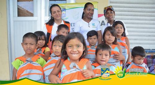 Listos para estudiar los niÃ±os de la comunidad indÃ­gena que se encuentran desplazados en el Caiju y los de la instituciÃ³n educativa Divino NiÃ±o del Mar