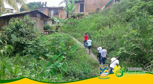 Alcalde Menor de la Localidad Dos hace acompaÃ±amiento a moradores del barrio Doce de Abril
