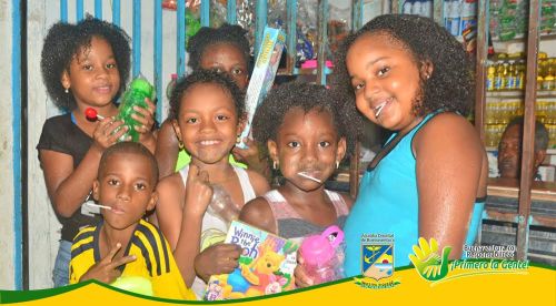 Inderbuenaventura entregÃ³ mÃ¡s de 15 mil regalos en el Mes del NiÃ±o 