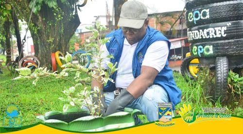 Con una exitosa jornada de siembra el Establecimiento PÃºblico Ambiental de Buenaventura conmemorÃ³ el DÃ­a del Ãrbol