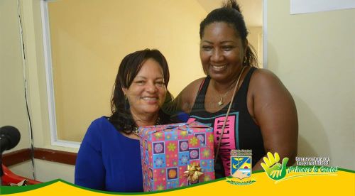 Gestora Social entregÃ³ regalos y sorpresas en el DÃ­a de la Madre a mujeres bonaverenses