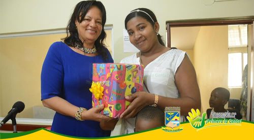 Gestora Social entregÃ³ regalos y sorpresas en el DÃ­a de la Madre a mujeres bonaverenses