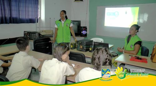 La campaÃ±a ecolÃ³gica â€œPilas con el ambienteâ€ se tomÃ³ los colegios de Buenaventura