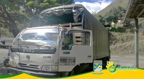 En operativo de control al trÃ¡fico de flora y fauna silvestre la CVC y PolicÃ­a Ambiental con apoyo del EPA mÃ¡s el Dagma inmovilizaron un vehÃ­culo que transportaba mangle ilegal