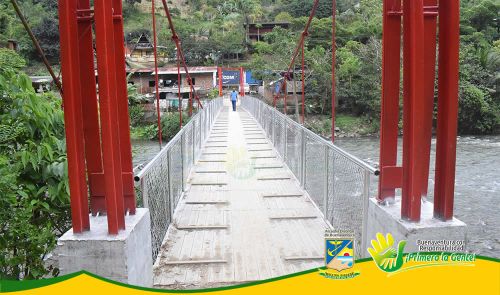 Puente en Cisneros construido por la AdministraciÃ³n Distrital fue puesto al servicio de la comunidad