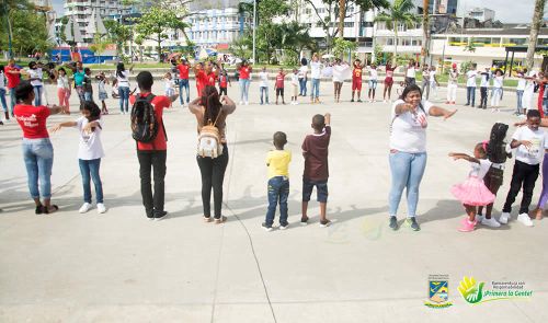 Se con memorÃ³ el dÃ­a de las Manos Rojas en Buenaventura