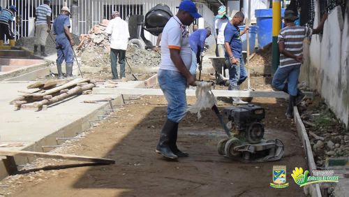 Trabajos de pavimentaciÃ³n en tres calles del barrio Las AmÃ©ricas avanzan sin contratiempo