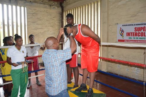 El boxeo tiene a sus nuevos campeones en los Juegos Intercolegiados 