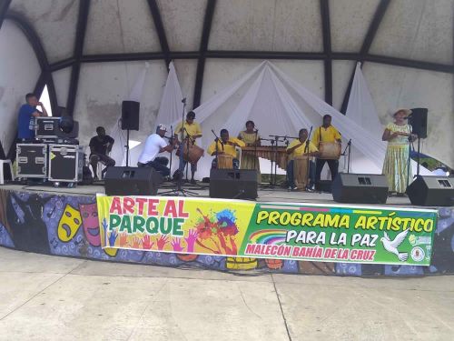 DirecciÃ³n TÃ©cnica de Cultura realizÃ³ con Ã©xito Arte al Parque en el MalecÃ³n BahÃ­a de La Cruz