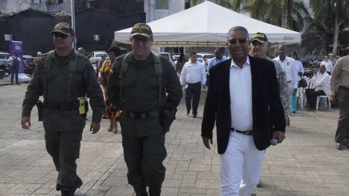 Alcalde encargado entregÃ³ dotaciÃ³n a diferentes estamentos de la fuerza pÃºblica local