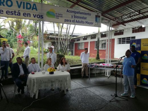 Alcalde encargado acompaÃ±a a la Gobernadora en actividades que desarrolla en el Distrito