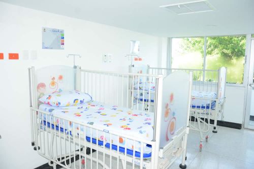 Dos quirÃ³fanos se estÃ¡n utilizando para realizar las primeras cirugÃ­as programadas en el hospital distrital