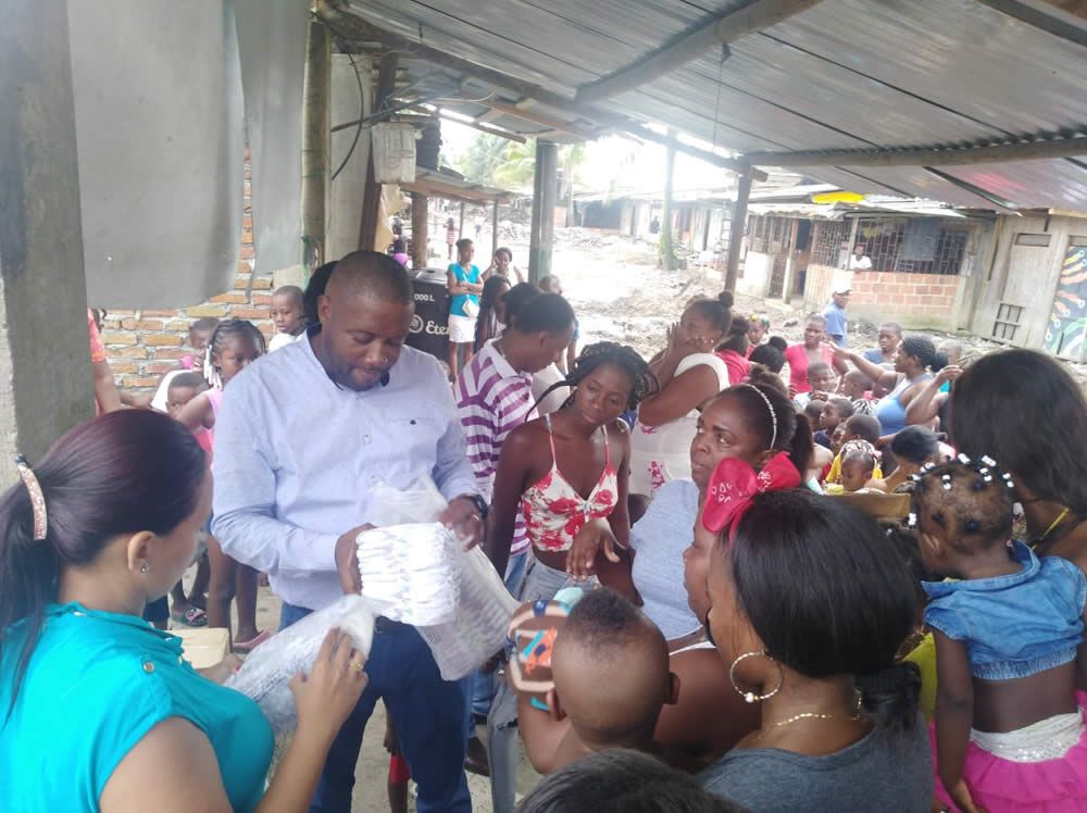 Gestor Social entregÃ³ ayuda humanitaria en los barrios Isla de La Paz y La Playita