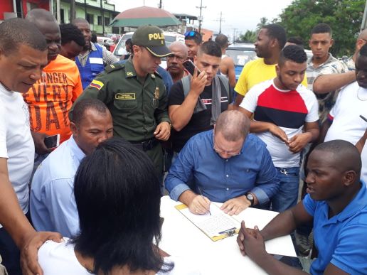 AlcaldÃ­a Distrital firmÃ³ acuerdo con habitantes y comerciantes del sector de La Palera