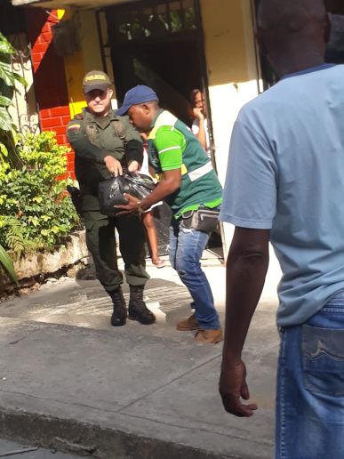 MÃ¡s de 800 kilos de peras fueron recogidas por personal de la SecretarÃ­a de Salud en el corregimiento de CÃ³rdoba