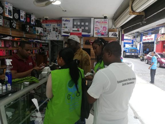 Jornada de socializaciÃ³n en recolecciÃ³n de pilas realizÃ³ el EPA con los comerciantes de Pueblo Nuevo y el centro de la ciudad  