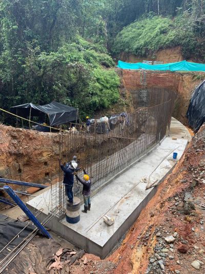 Gobernadora del Valle y Alcaldesa (e) del Distrito hicieron recorrido por la vÃ­a SimÃ³n BolÃ­var, verificando avances de la pavimentaciÃ³n