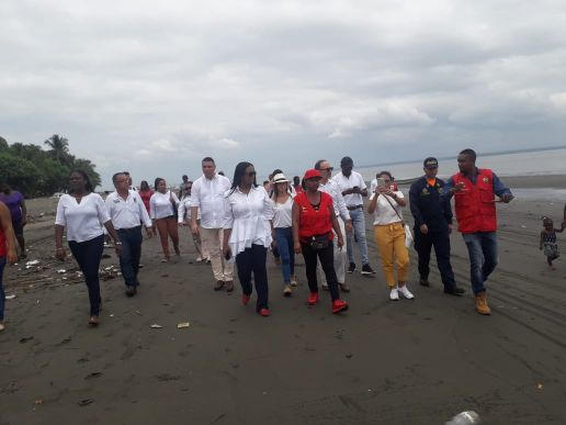 Alcaldesa encargada visitÃ³ junto al embajador del Reino Unido el corregimiento de BazÃ¡n - Bocana