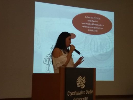 Funcionarios de la Unidad Nacional de ProtecciÃ³n dictaron capacitaciÃ³n a personal que trabaja en el campo educativo en la ciudad