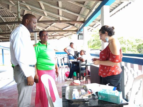 Adultos mayores de la comuna seis disfrutaron de jornada de salud, liderada por el Despacho del Gestor Social