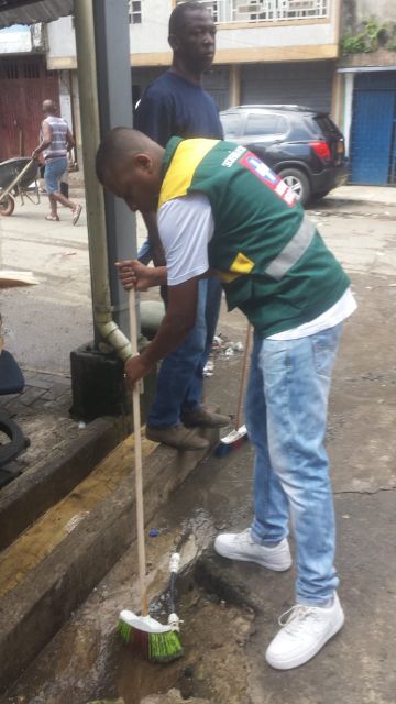 DirecciÃ³n TÃ©cnica de Vivienda impulsÃ³ jornada de lavado y pintura en la galerÃ­a JosÃ© Hilario LÃ³pez del barrio Pueblo Nuevo