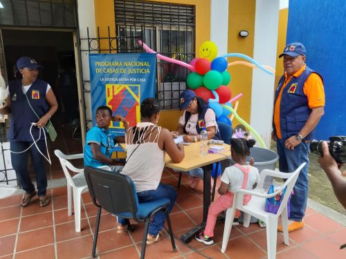 NiÃ±os de la comuna doce celebraron su dÃ­a en actividad programada por la Casa de Justicia y Paz del Distrito