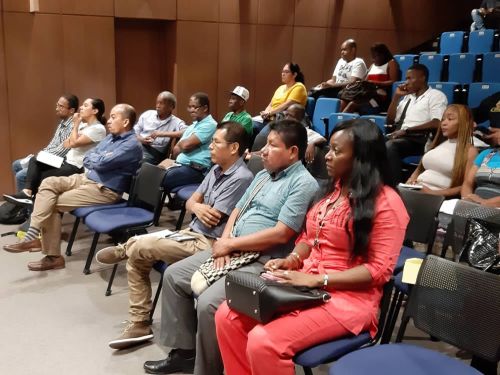 Se realizÃ³ la socializaciÃ³n a los lÃ­deres de diferentes sectores sobre el Consejo Territorial de Paz, ReconciliaciÃ³n y Convivencia del Distrito
