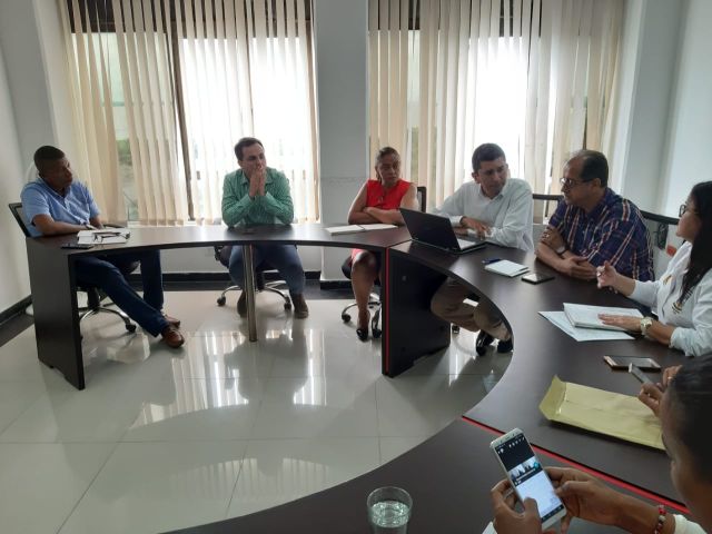 Miembros del Gabinete Distrital se reunieron con el Director Nacional de VÃ­as 