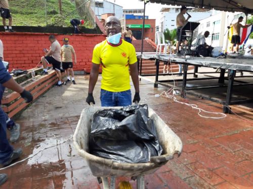 Excelente acogida de la comunidad en reactivaciÃ³n de la campaÃ±a Buenaventura Siembra Esperanza Limpia y Bonita