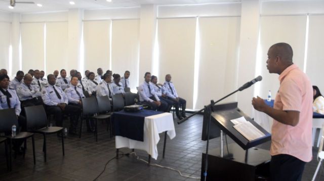 Alcaldesa celebrÃ³ con los agentes de trÃ¡nsito el aniversario 43 de esta instituciÃ³n