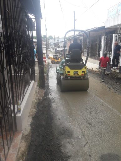 Avanza pavimentaciÃ³n en el barrio La Independencia con apoyo de la comunidad 